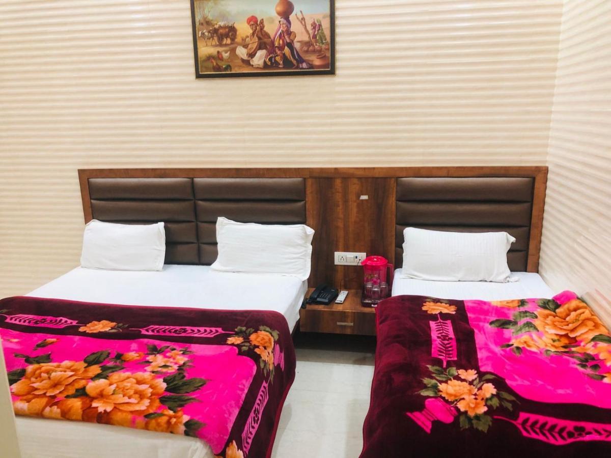 אמריצר Jasneet Homestay חדר תמונה