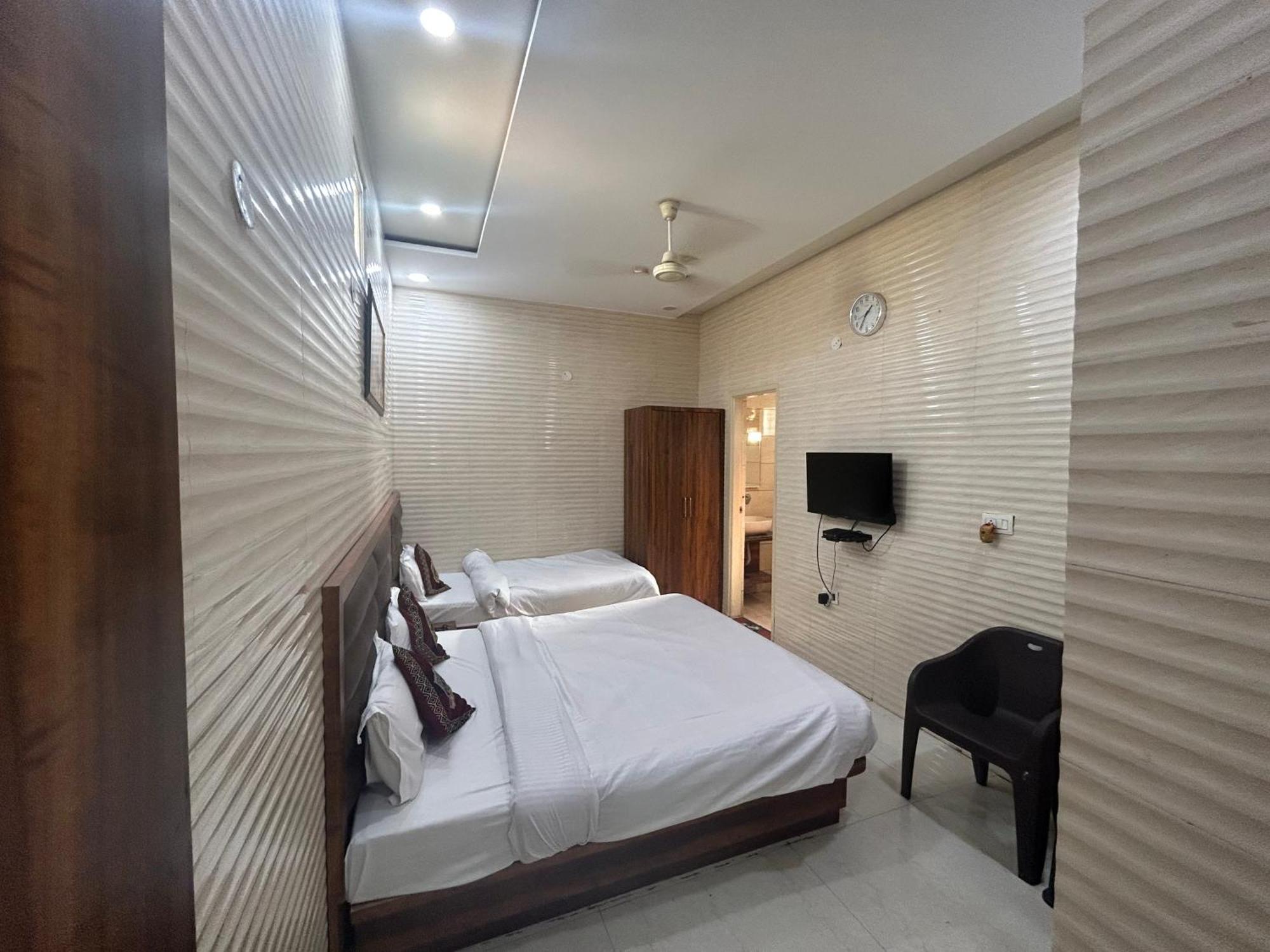 אמריצר Jasneet Homestay מראה חיצוני תמונה